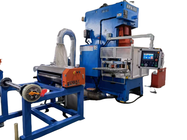 La máquina de fabricación de foil que fabricando la bandeja de aluminio todo en una desatación de la máxima eficiencia